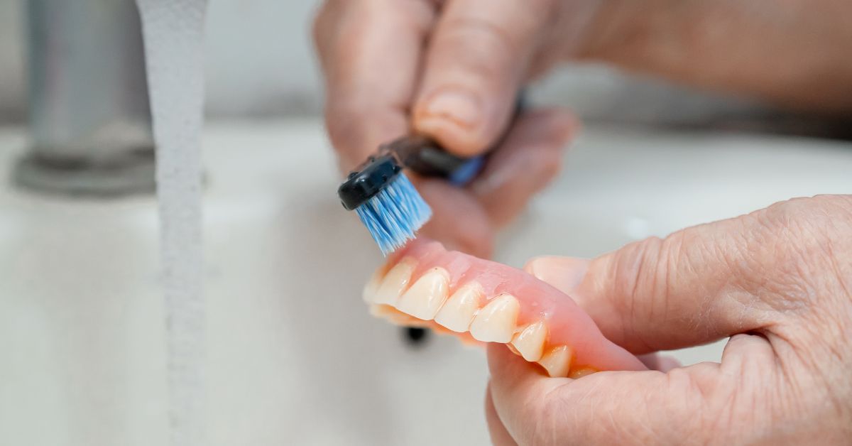 「リハビリ用入れ歯」で理想を追求する独自のステップ